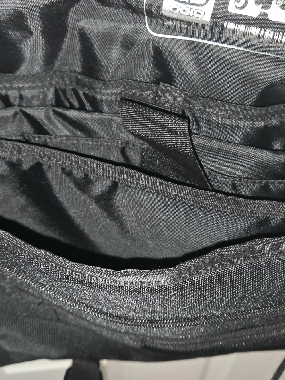 OGIO Vault Messenger Bag in Black with Pockets